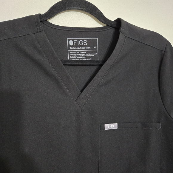 Figs Scrubs Catarina Long Sleeve Top Size M Black - Picture 4 of 7